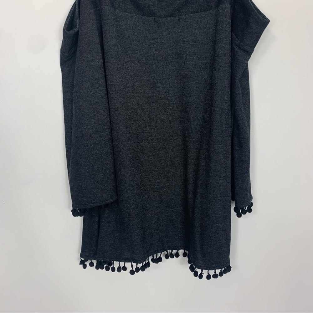 Pebble & Stone Cold Shoulder Pom Pom Trim Dark Gray Knit Top Size Medium - Picture 7 of 10